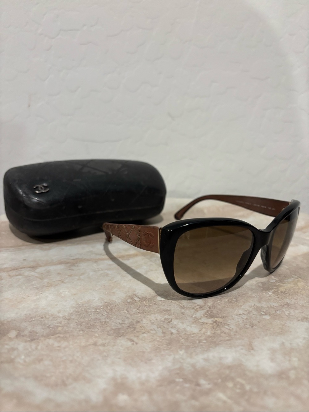 CHANEL 5199-Q Black/Brown Quilted Leather Arm CC Women's Sunglasses